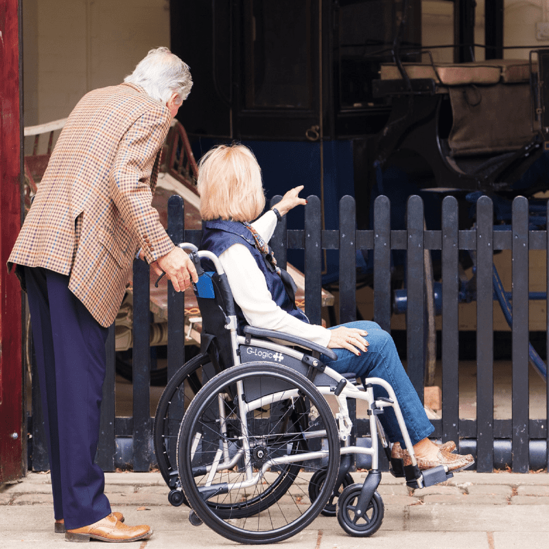 Mechanické vozíky pro seniory a pro domácí péči.