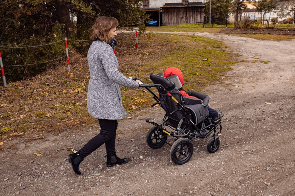 Rehabilitační kočárek Comfort 3 - Obrázek 6